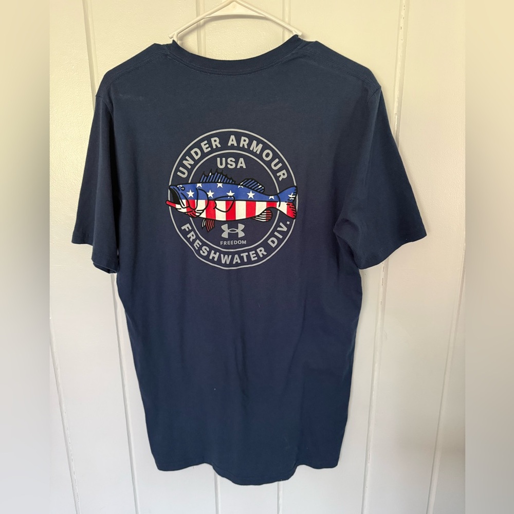 Under Armour freedom Men's Navy Graphic fishing T-Shirt medium